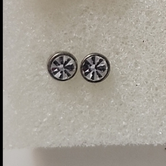 🔥6 Pairs Assorted Stud Earrings, Set #3 - Picture 7 of 10